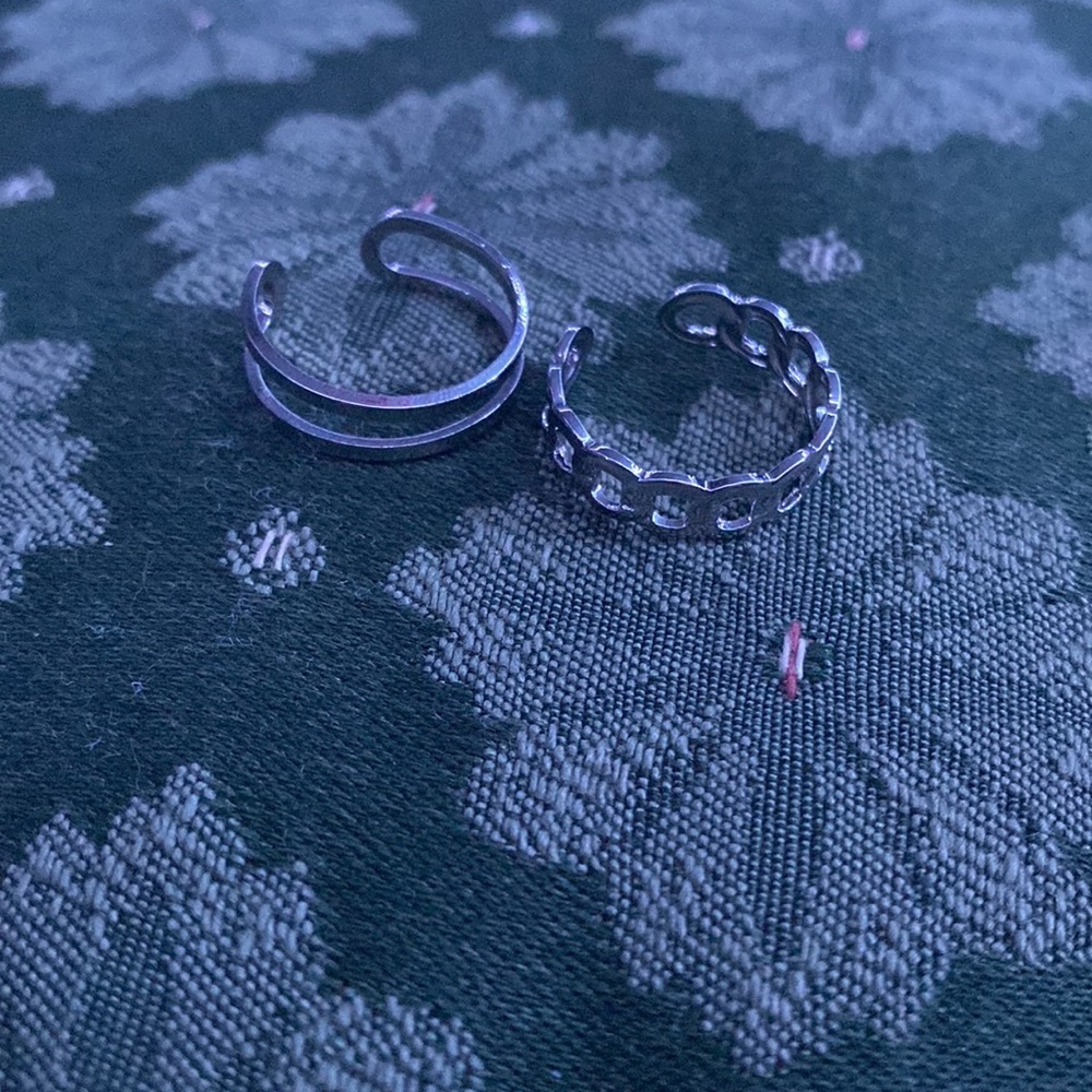 set- 2 toe rings